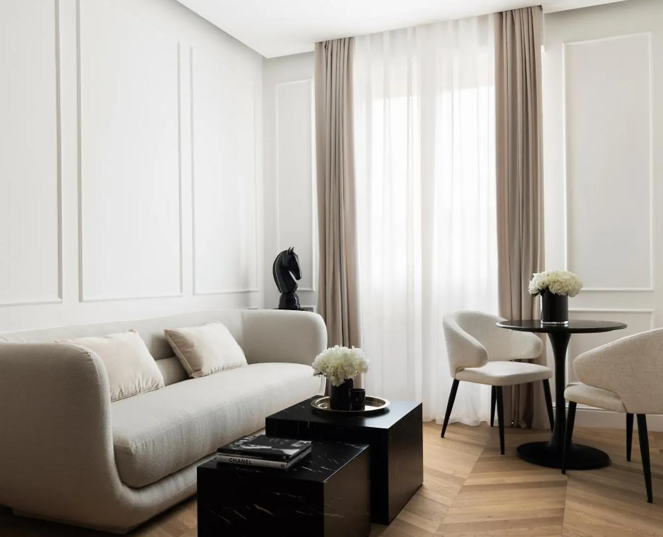 Floris Luxury Apartment New Florence